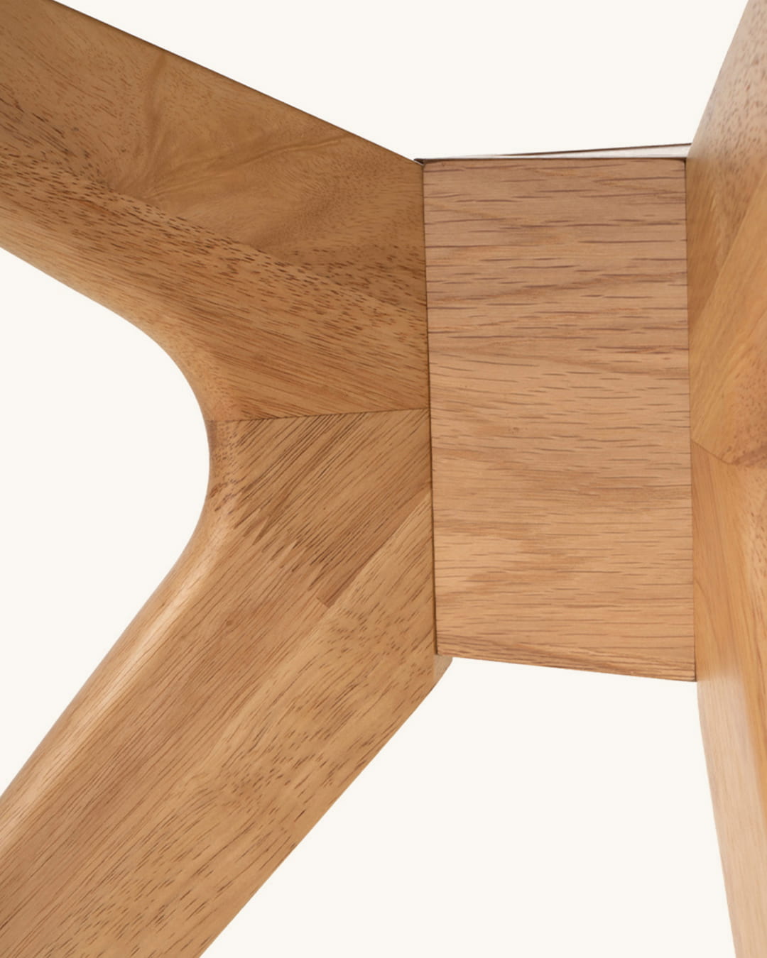 Naina // Carvalho 180