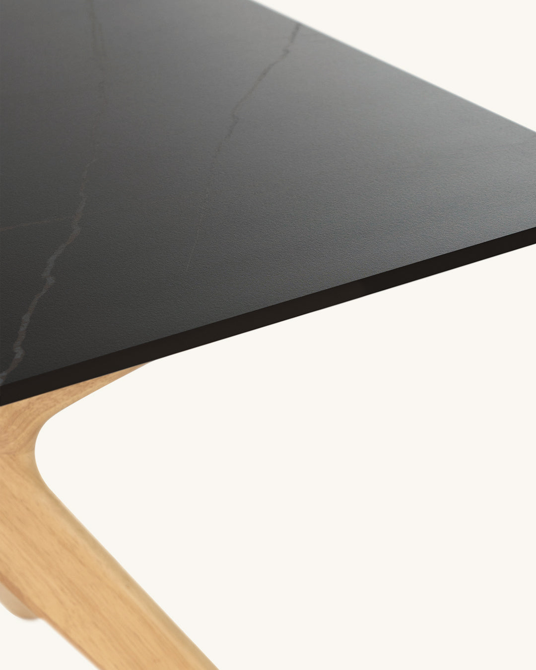 Kikale // Negro-roble 140