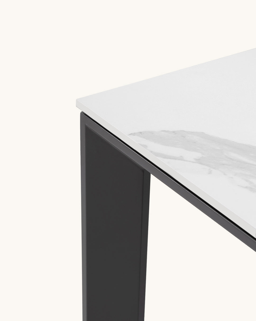 Salla // Mármore Preto 140