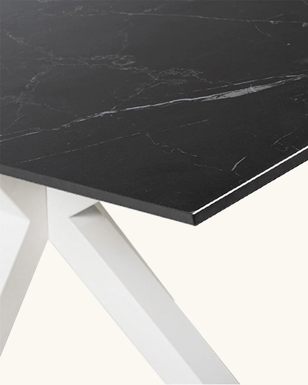 Tabita // Preto e Branco 140