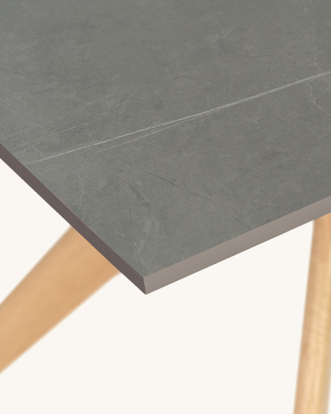 Gampola // Gris-roble 160