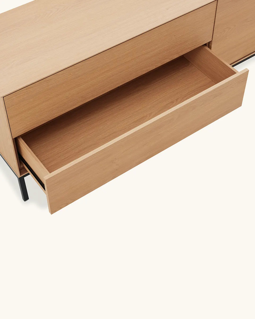 Harvey // TV 200 cm