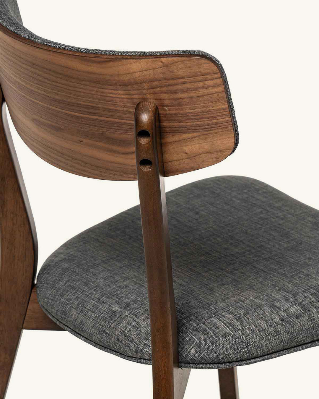 Nissa // Gris Oscuro