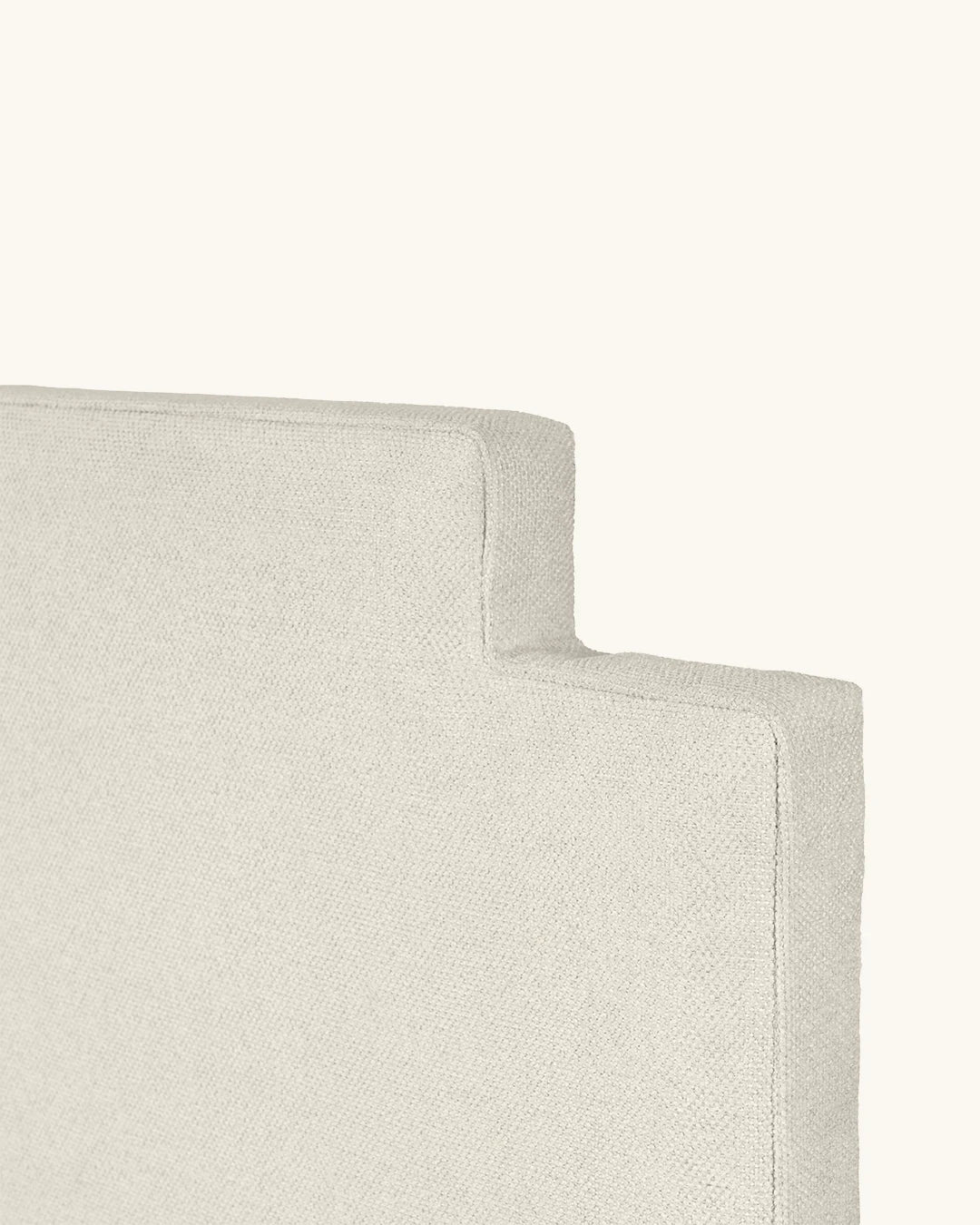 Luann // 135-140 beige