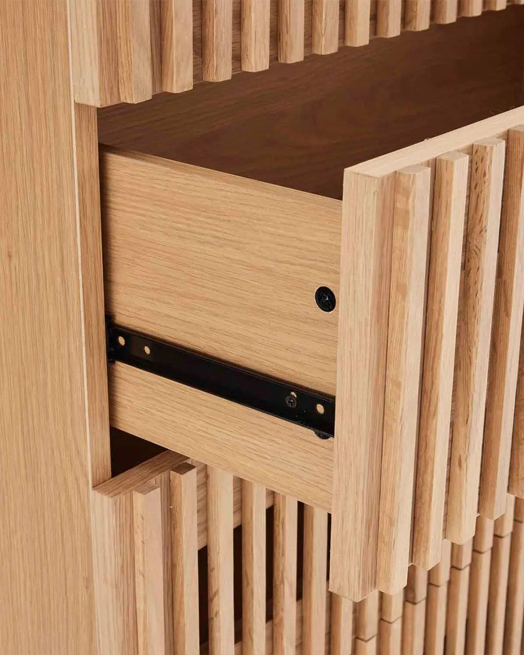 Granville // Cómoda 5 gavetas