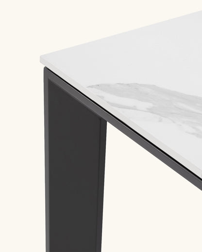 Salla // Marmol-negro 140