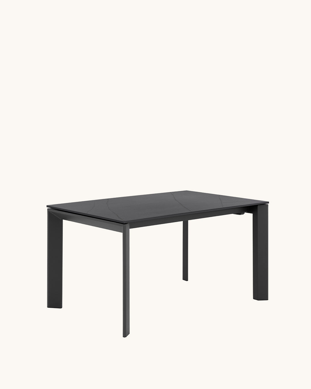 Salla // Preto 140