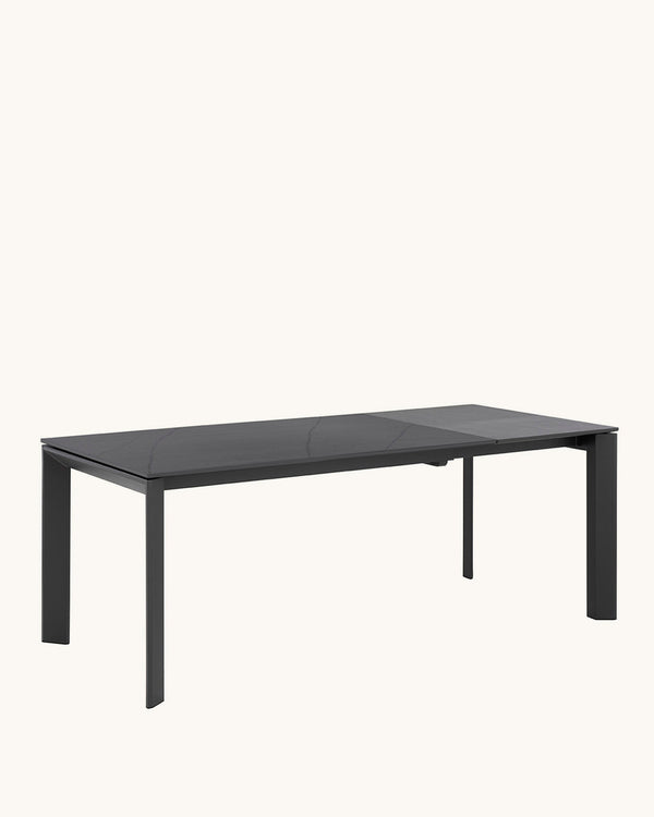 Salla // Preto 140