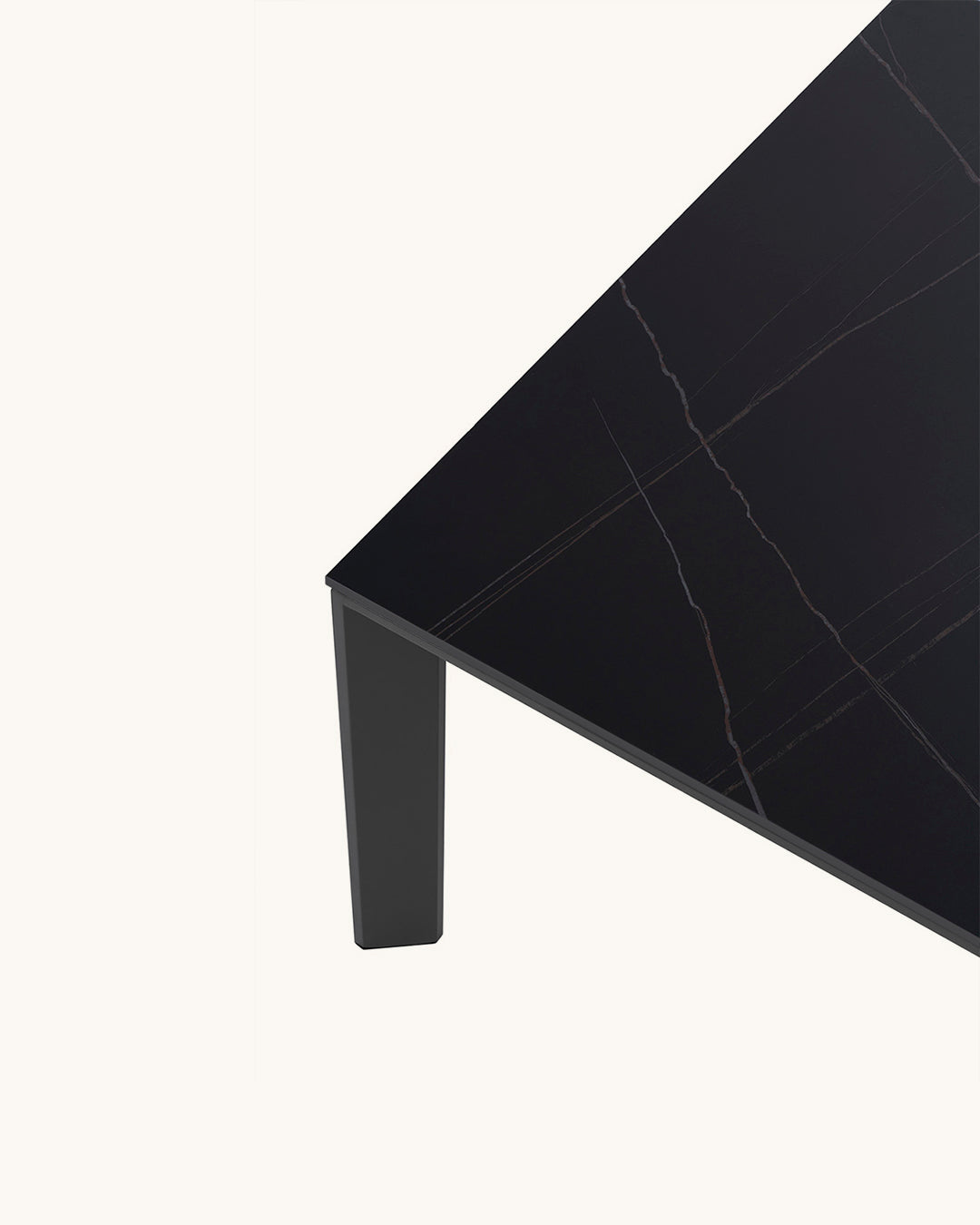 Salla // Preto 140
