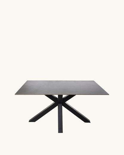Tabita // Cinza-preto 160