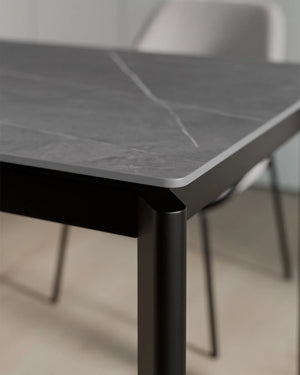 Beatrix // Cinza preto 140cm