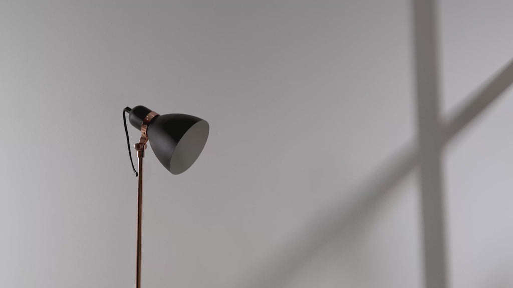 Lámpara de mesa Arnav negro - Video